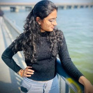 Meet your Posher, Deeya